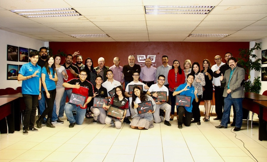 Lleva COBACH 17 escuderías a Formula 1 In Schools México