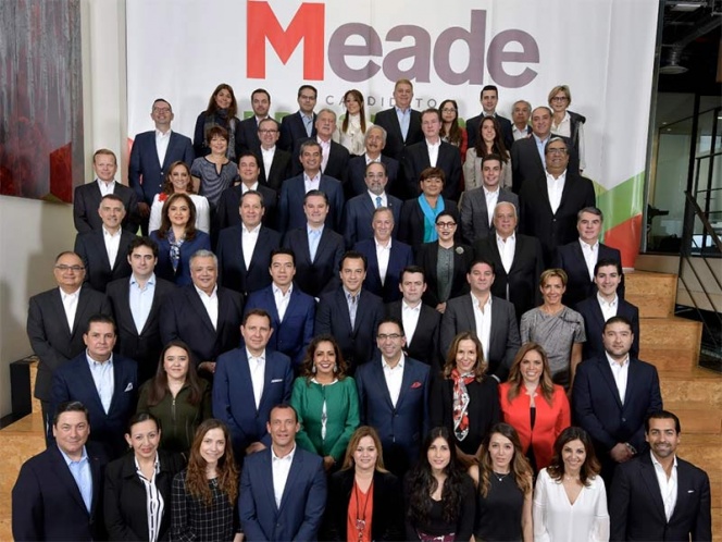 Meade Kuribreña presentó a su equipo de campaña