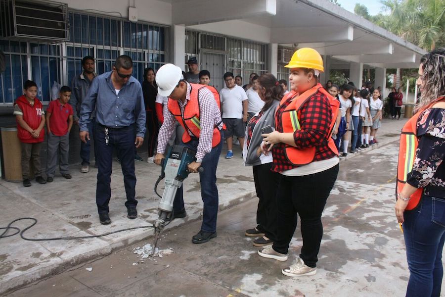 Tendrá nueva techumbre el patio central de la escuela primaria «Primero de Mayo»: Omar Guillén