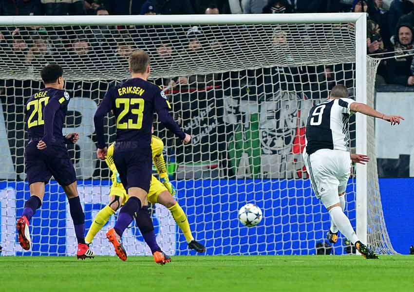 Higuaín deja vivir al Tottenham