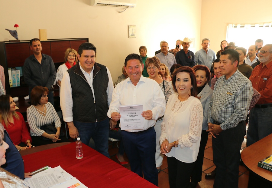 Robles Pompa en unidad con Magdalena