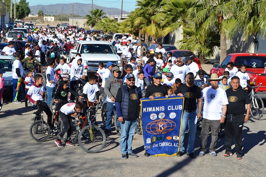 Con paseo ciclista celebran Kiwanis el Día de la Familia