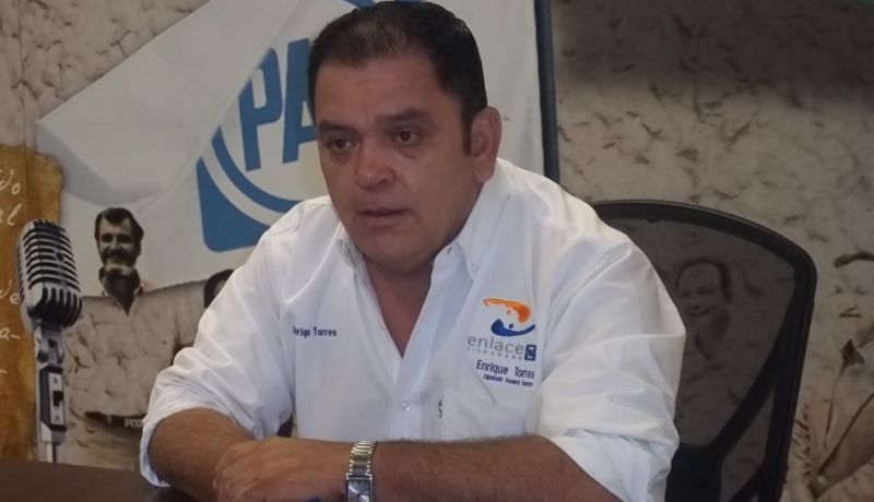 Renuncia Enrique Torres al PAN