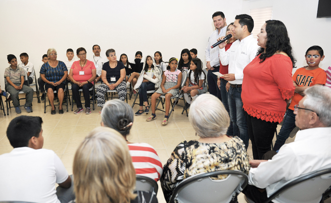 Organiza SEDESSON convivio entre abuelitos y alumnos de primaria por Día del Niño