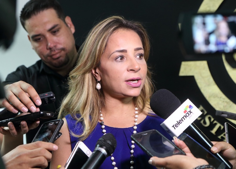 Los estímulos fiscales a los productores de Bacanora y bebidas artesanales, fortalecerán la economía de Sonora: Flor Ayala Los estímulos fiscales a los productores de Bacanora y bebidas artesanales, fortalecerán la economía de Sonora: Flor Ayala