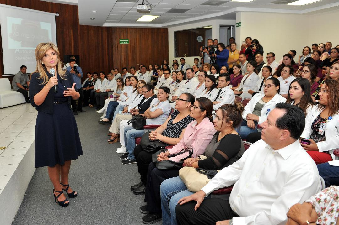 Anuncia Gobernadora homologación salarial a médicos y enfermeras