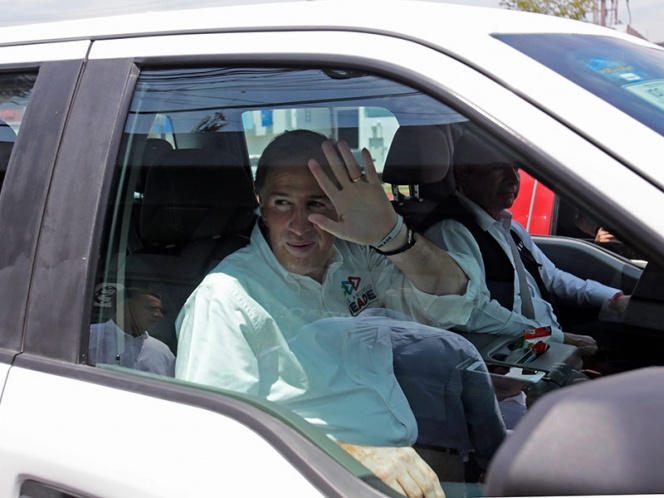 Meade a AMLO: Lo malo es volar en la densa hipocresía