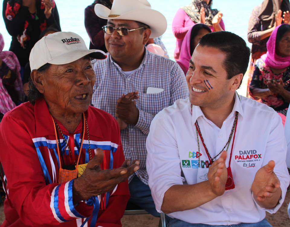 Reconoce David Palafox labor de Francisco Barnett en la preservación de la cultura y tradiciones Comcaac