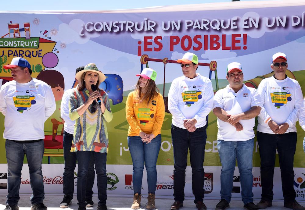 Contruyen vecinos nuevo parque en Las Minitas Contruyen vecinos nuevo parque en Las Minitas