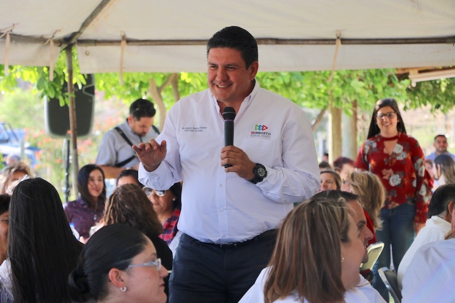 Se reúne Humberto Robles Pompa con profesionistas de Nogales