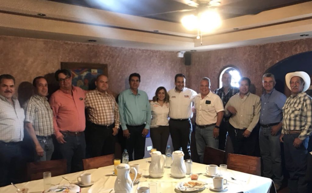 Proponen Toño y Lety iniciativas para el sector de riego en Cajeme