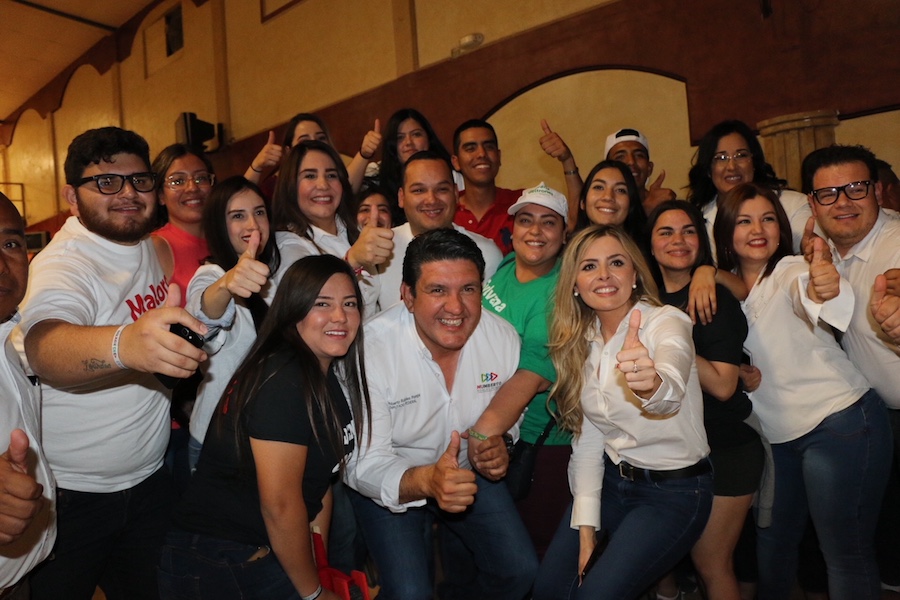 Dialoga Humberto Robles Pompa con comunidades de Cananea y Naco