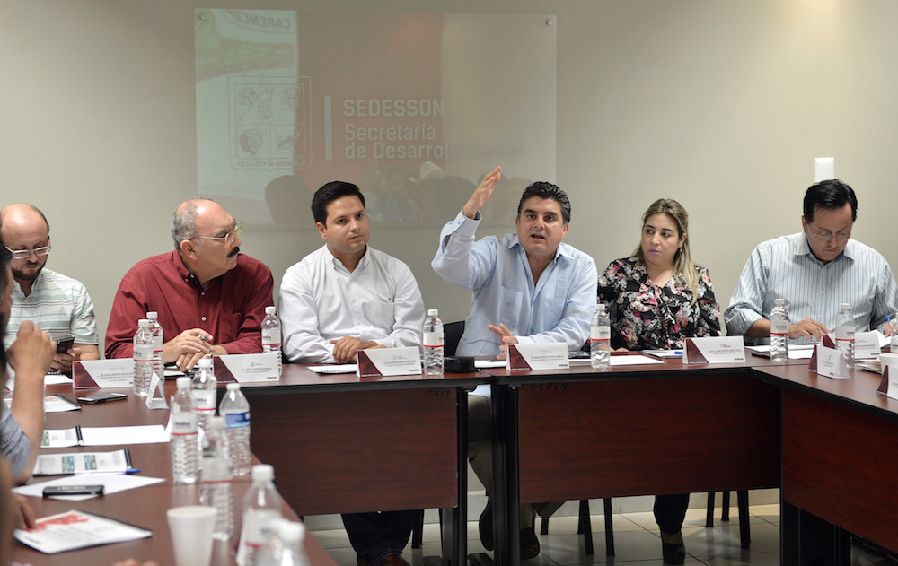 Continúa SEDESSON con estrategia de combate a carencias sociales