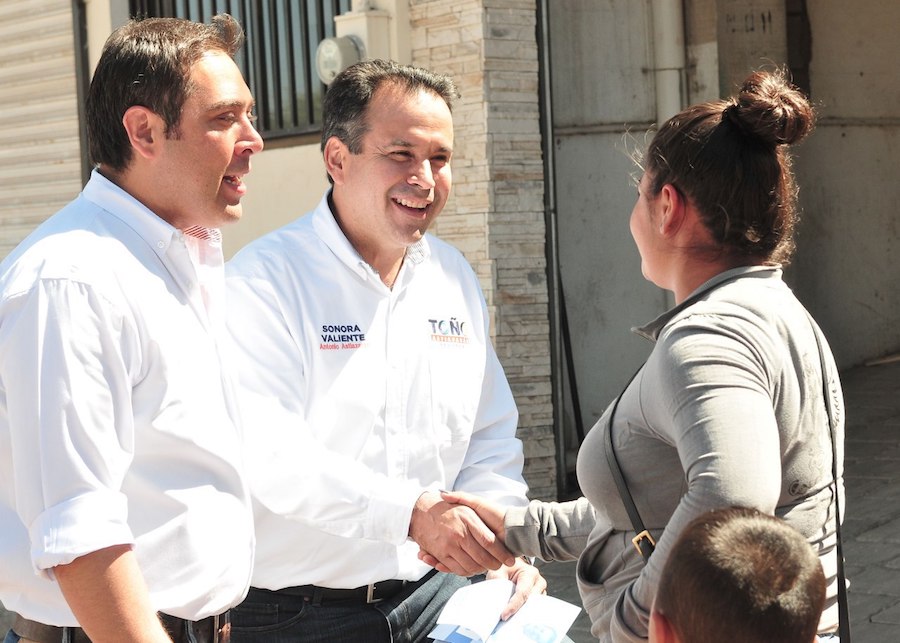 Lucharemos para que los nogalenses paguen menos luz: Toño Astiazarán