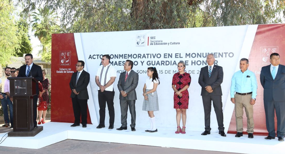 Conmemora SEC el 100 aniversario de la celebración del Día del Maestro en México Conmemora SEC el 100 aniversario de la celebración del Día del Maestro en México