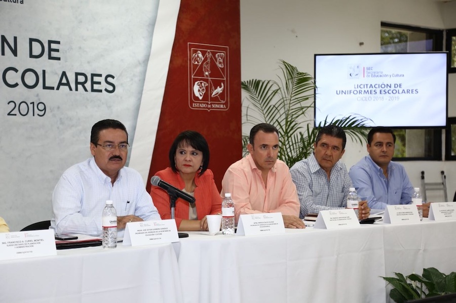 Analiza SEC propuestas económicas para la compra de uniformes y zapatos escolares