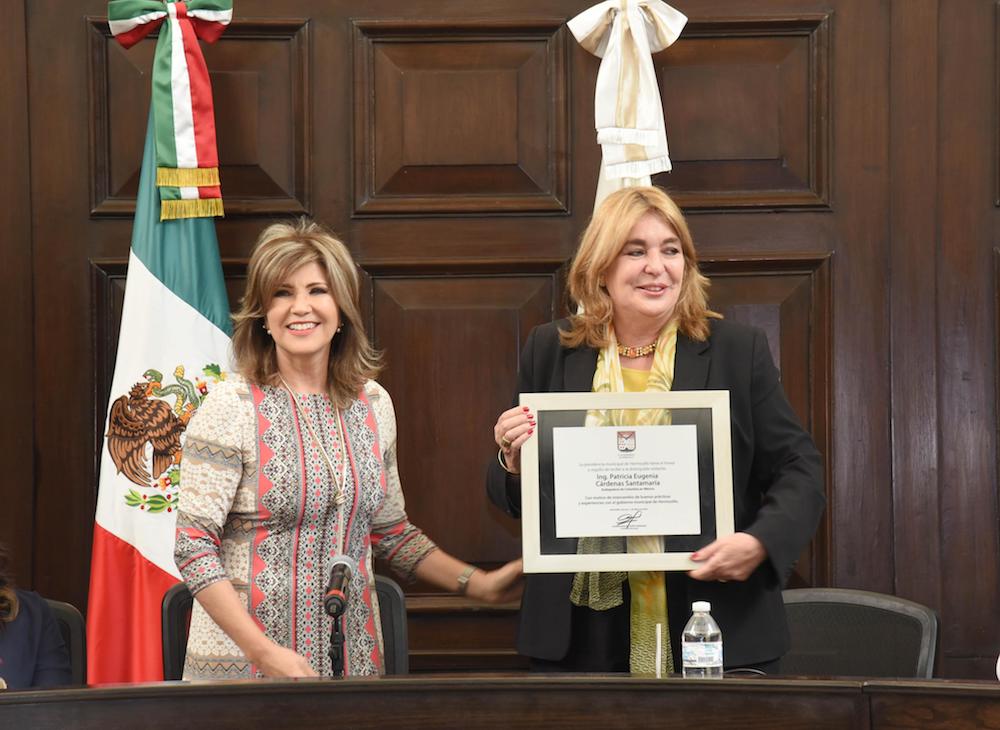 Reconoce Ayuntamiento a Embajadora de Colombia en México