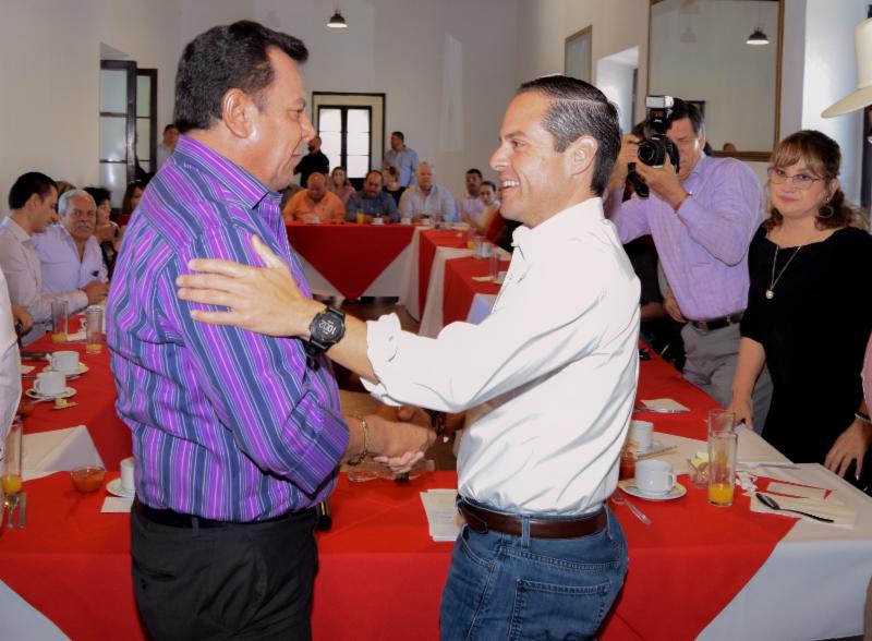 Se reúne Maloro Acosta con sindicalizados del SUTSPES Se reúne Maloro Acosta con sindicalizados del SUTSPES