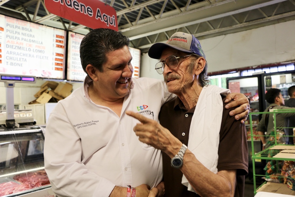 Robles Pompa va por el comercio de la frontera