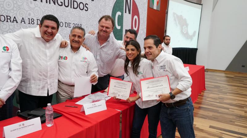 Reconoce CNOP nacional a Sylvana y Maloro