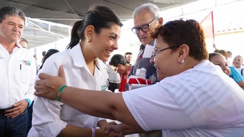 Modificar la Ley Federal del Trabajo permitirá el Día Rosa y Día Azul: Sylvana Beltrones Modificar la Ley Federal del Trabajo permitirá el Día Rosa y Día Azul: Sylvana Beltrones