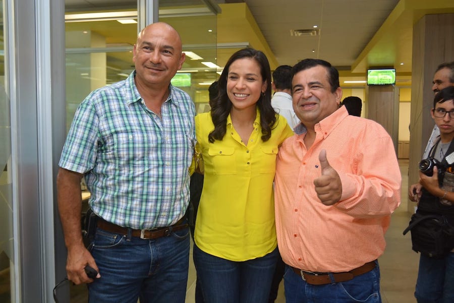 Respaldan organismos agrícolas a Anabel Acosta