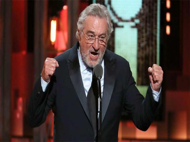 De Niro insulta a Donald Trump durante los premios Tony