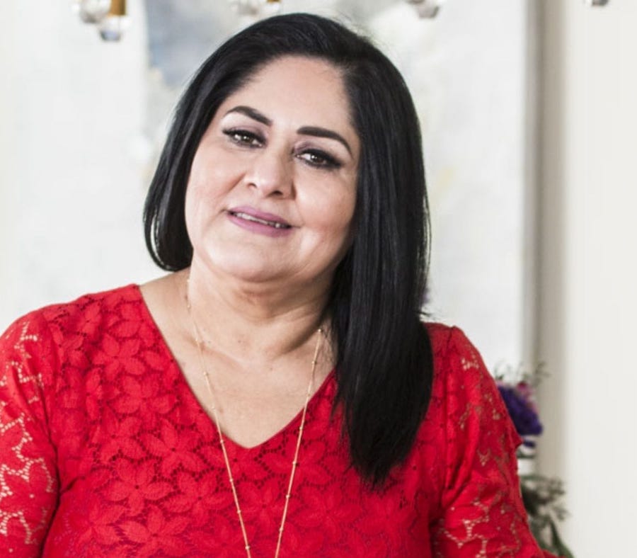 Grotescas las expresiones Lily Téllez: Senadora Diva Gastelum