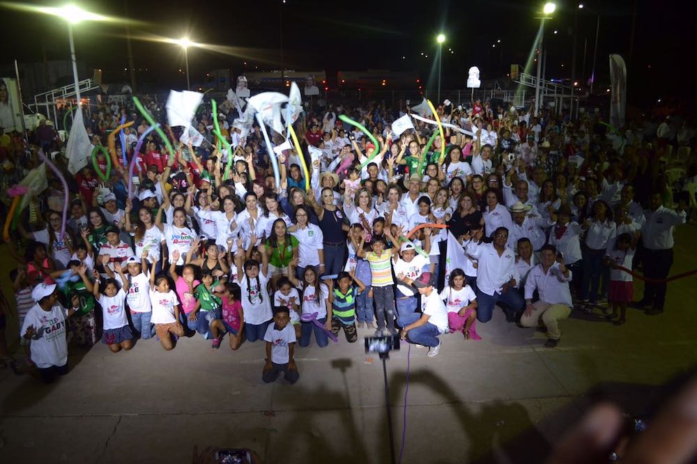Estoy contigo, con la gente de la Costa: Karina García