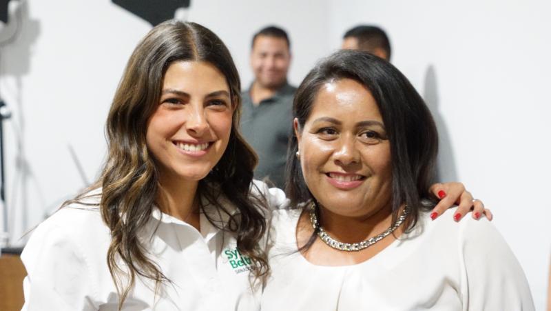 Van mujeres por propuestas de Sylvana Beltrones