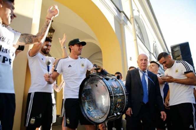 AFA es multada por la FIFA