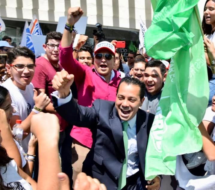Ernesto De Lucas supera en ideas y propuestas en debate