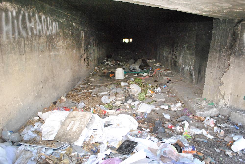 Liberan conducto pluvial convertido en campamento
