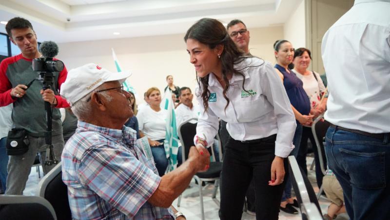Magisterio respalda a Sylvana y Maloro rumbo al Senado