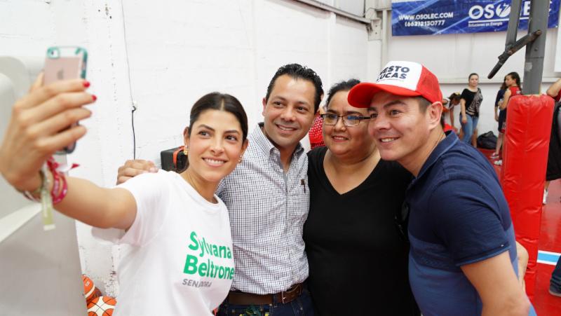 Compromete Sylvana Beltrones apoyo a niños deportistas