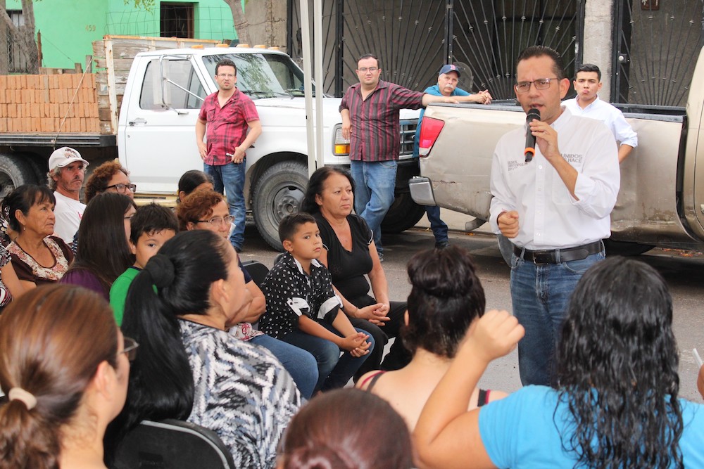 Recorre Ulises Cristópulos colonias del norte de Hermosillo
