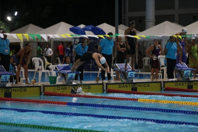 Caen dos oros más para México en natación