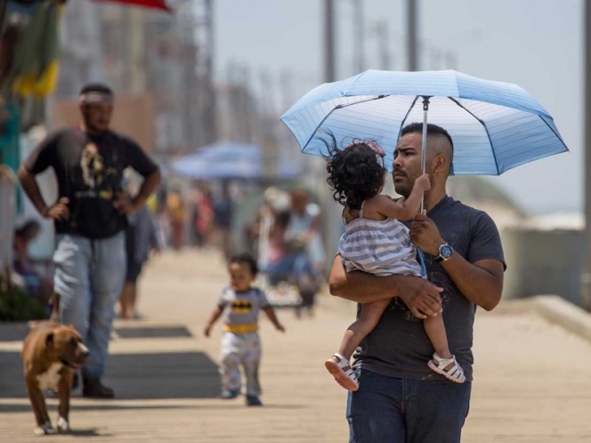 Persiste ola de calor con temperaturas de más de 40 grados