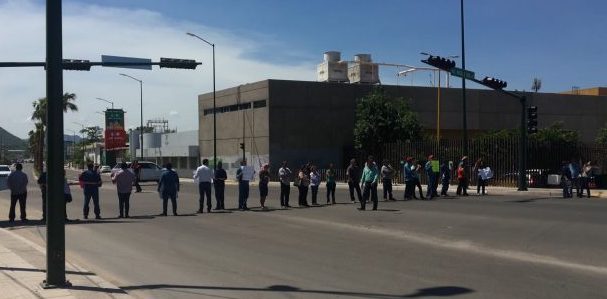 Los trabajadores de la alcaldía golpean al pueblo ¿se vale?