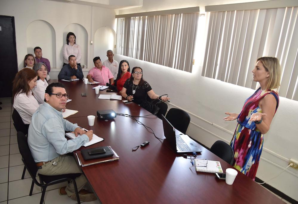 Continúan reuniones informativas en dependencias municipales