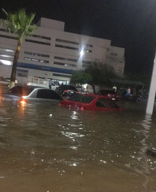 La lluvia, sin previo aviso causó severos daños
