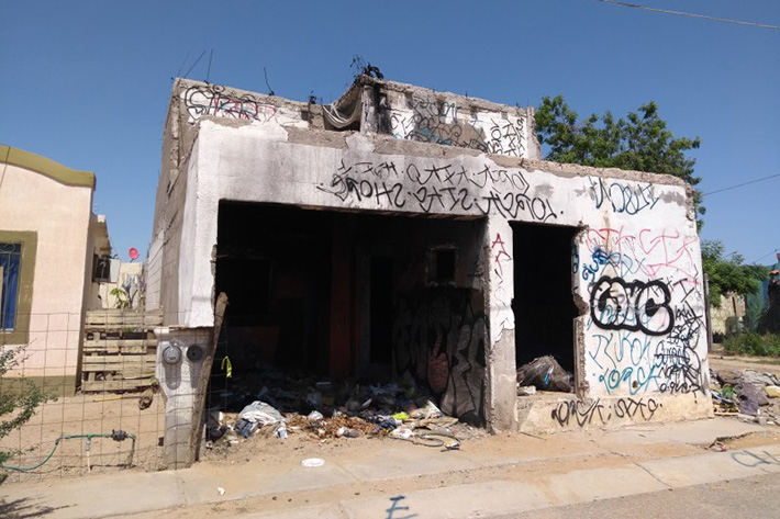 Quieren que se destruya la casa ¡del diablo!