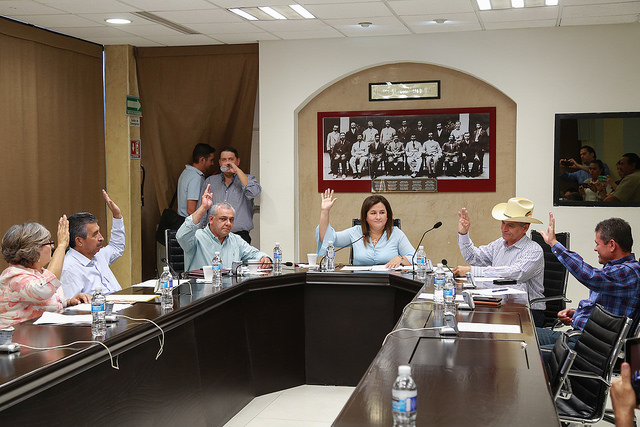 Dictaminan iniciativas que modifican diversas disposiciones jurídicas Dictaminan iniciativas que modifican diversas disposiciones jurídicas