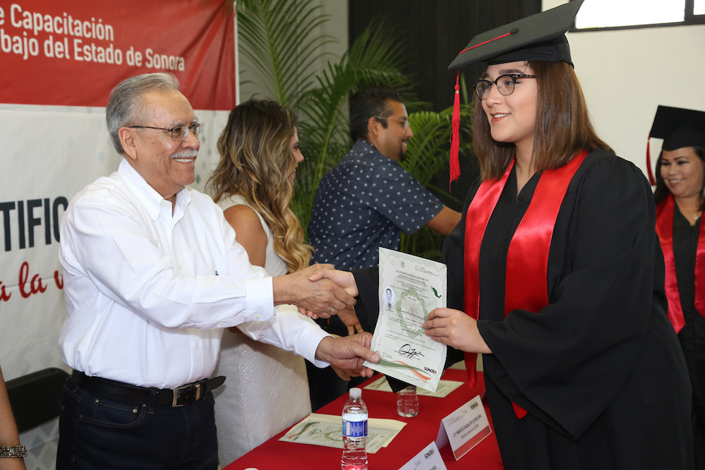 Certifica Icatson a 37 alumnos en Control Numérico Computarizado