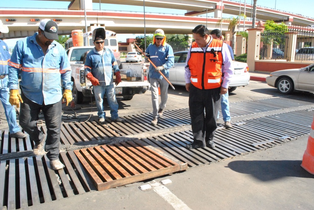 Corrige CIDUE condiciones de riesgo de parrilla de drenaje pluvial