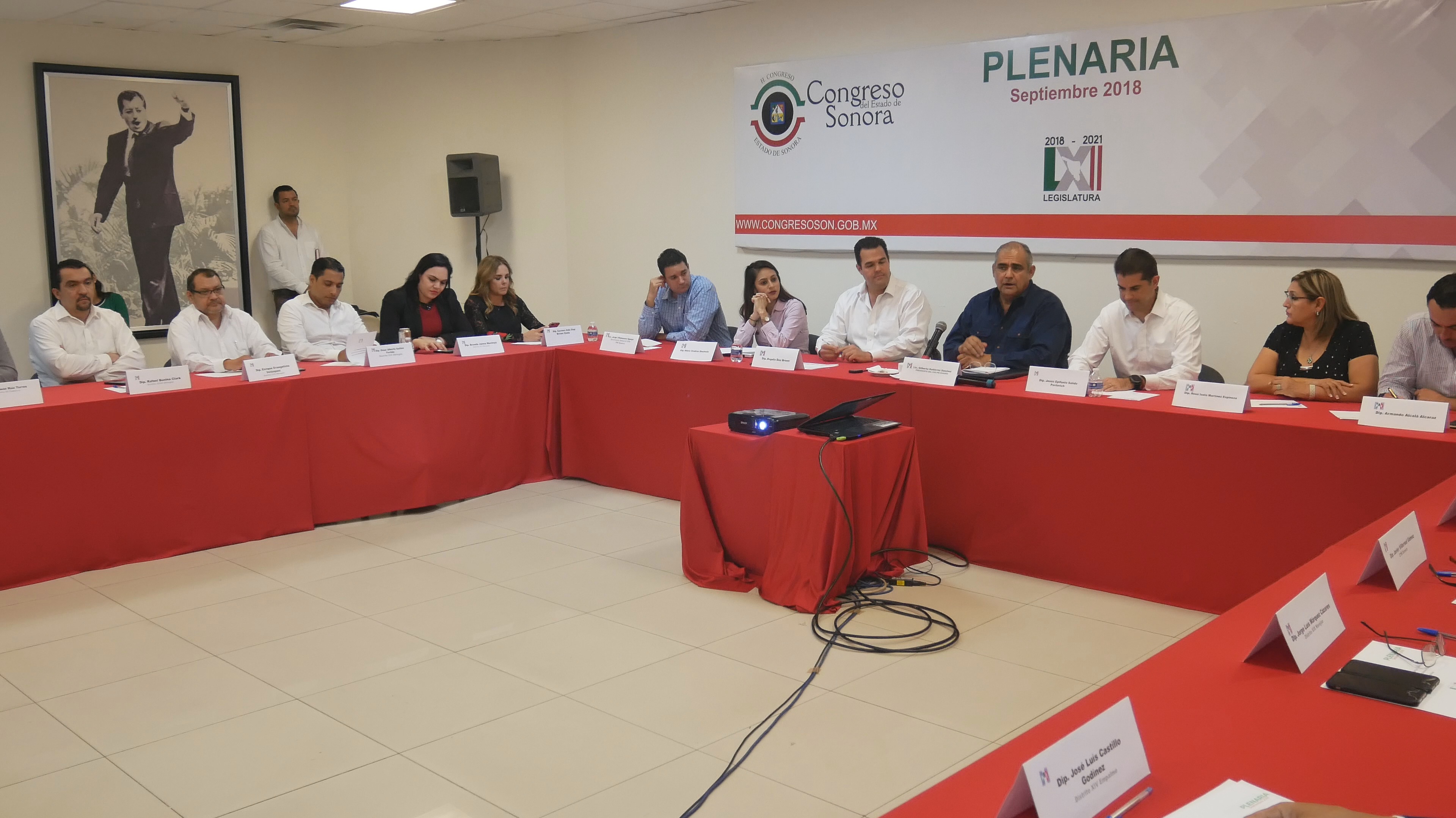 Reunión Plenaria Diputados PRI salientes y entrantes Reunión Plenaria Diputados PRI salientes y entrantes