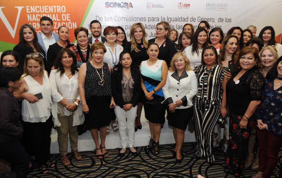 Trabajo unido de las mujeres permitirá ampliar oportunidades: Gobernadora