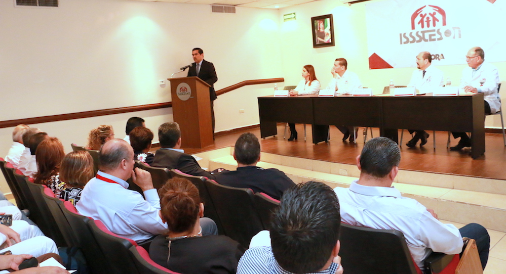 Reconoce Isssteson a médicos por años de servicio