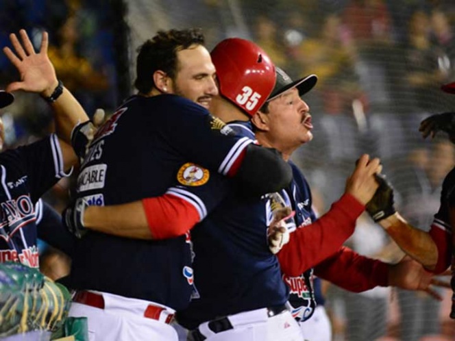 Dramático triunfo de los Mayos por 5-4 sobre los Tomateros