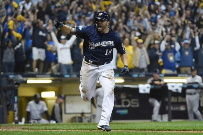 Moustakas da ventaja a los Cerveceros sobre Rockies